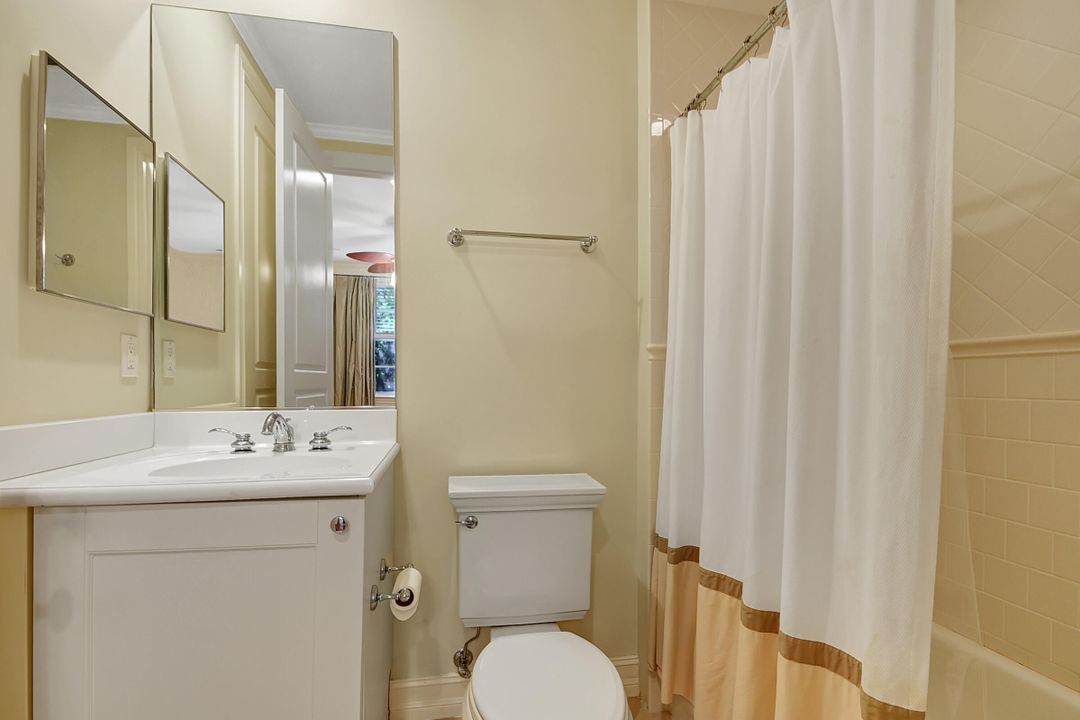 Active With Contract: $6,500 (3 beds, 3 baths, 1826 Square Feet)