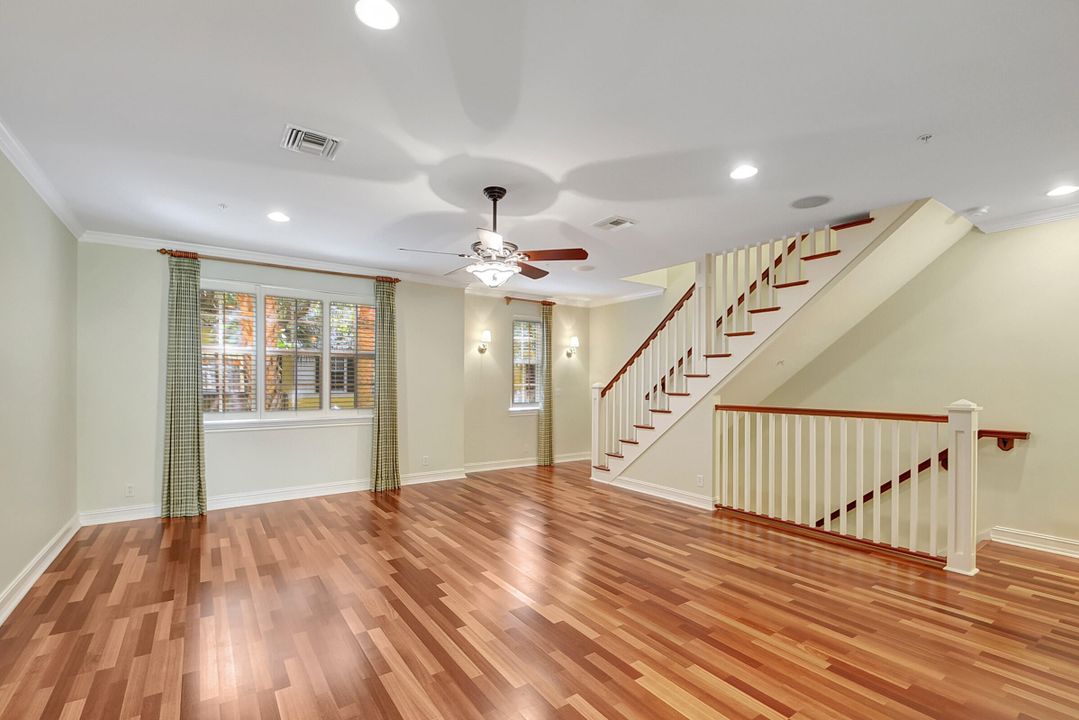 Active With Contract: $6,500 (3 beds, 3 baths, 1826 Square Feet)