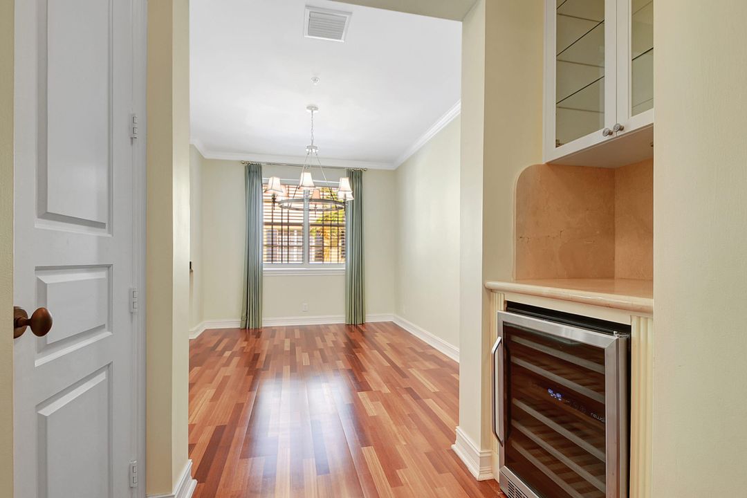 Active With Contract: $6,500 (3 beds, 3 baths, 1826 Square Feet)