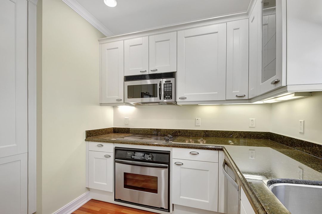 Active With Contract: $6,500 (3 beds, 3 baths, 1826 Square Feet)