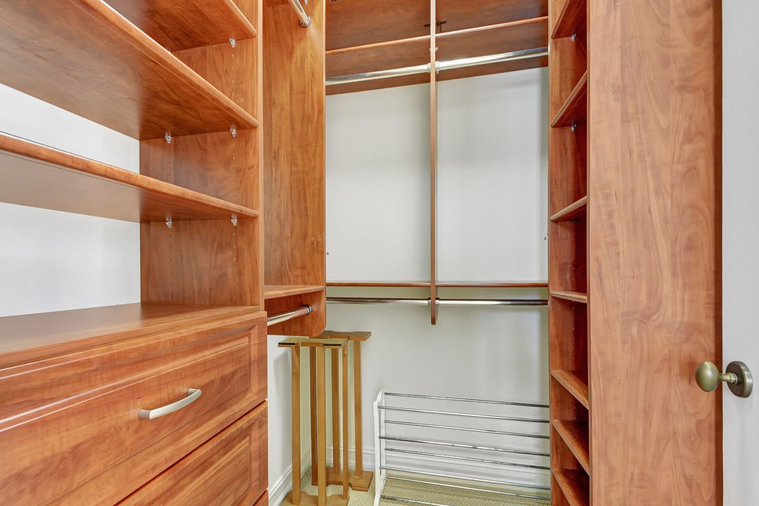 Active With Contract: $6,500 (3 beds, 3 baths, 1826 Square Feet)