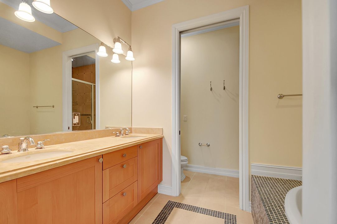 Active With Contract: $6,500 (3 beds, 3 baths, 1826 Square Feet)