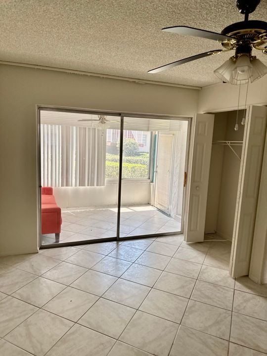 合同活跃: $110,000 (1 贝兹, 1 浴室, 660 平方英尺)