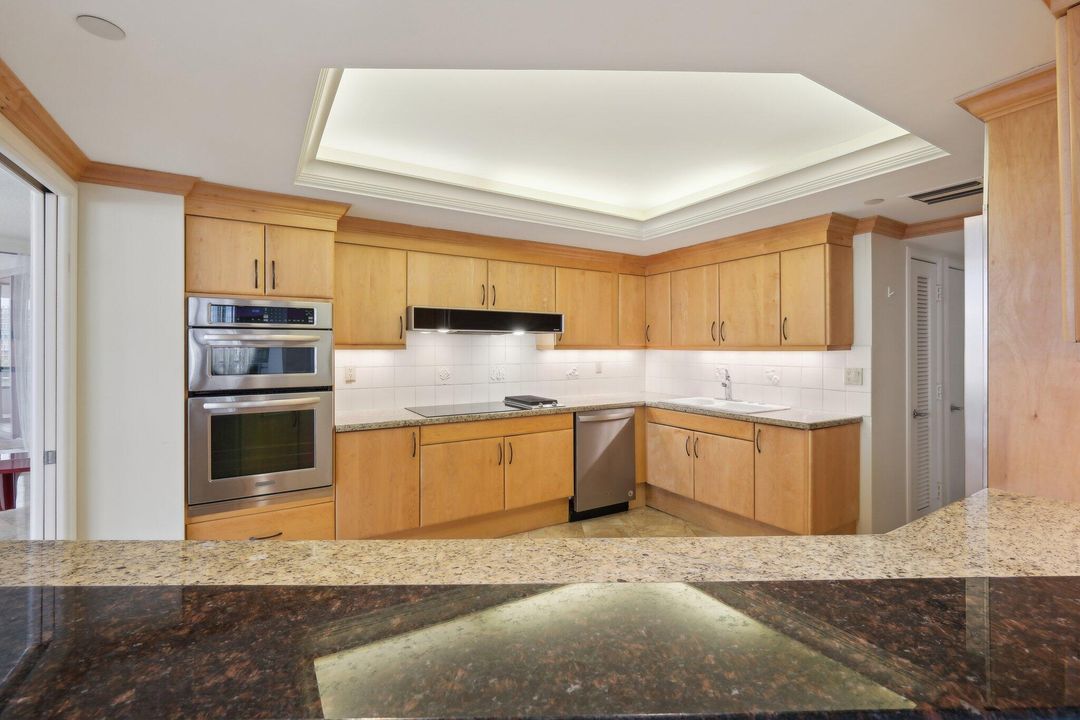 En Venta: $699,000 (2 camas, 2 baños, 2069 Pies cuadrados)