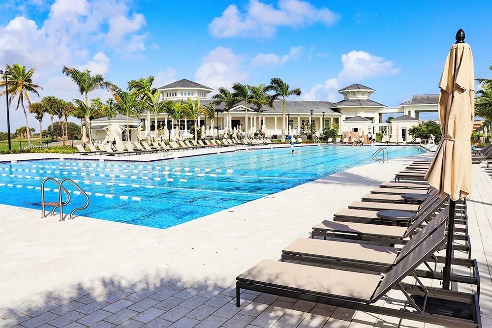 En Venta: $699,000 (2 camas, 2 baños, 2069 Pies cuadrados)