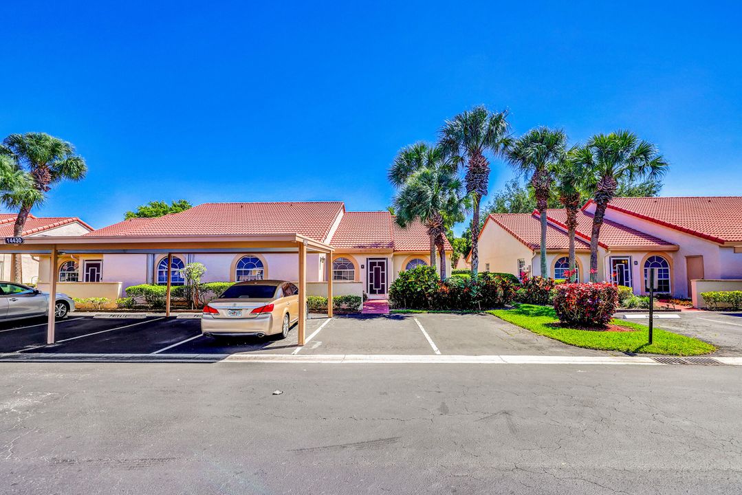 Active With Contract: $299,999 (3 beds, 2 baths, 1706 Square Feet)