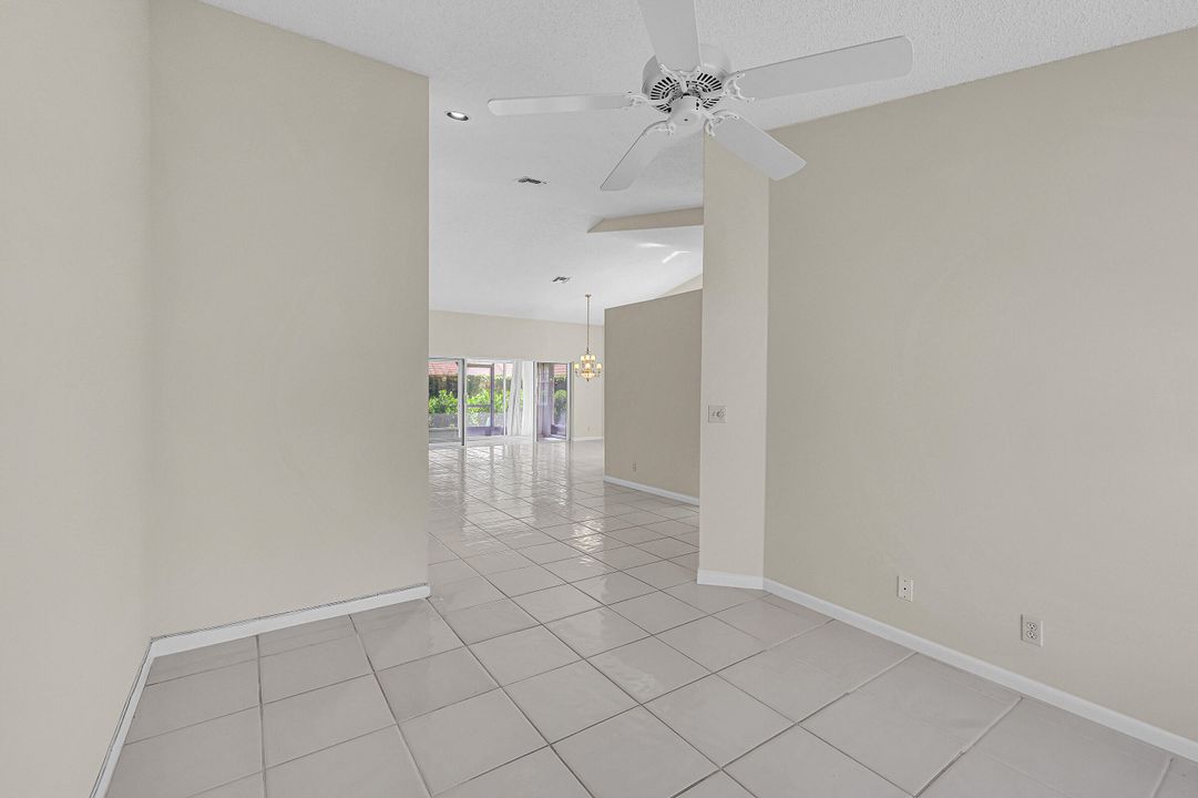 Active With Contract: $299,999 (3 beds, 2 baths, 1706 Square Feet)