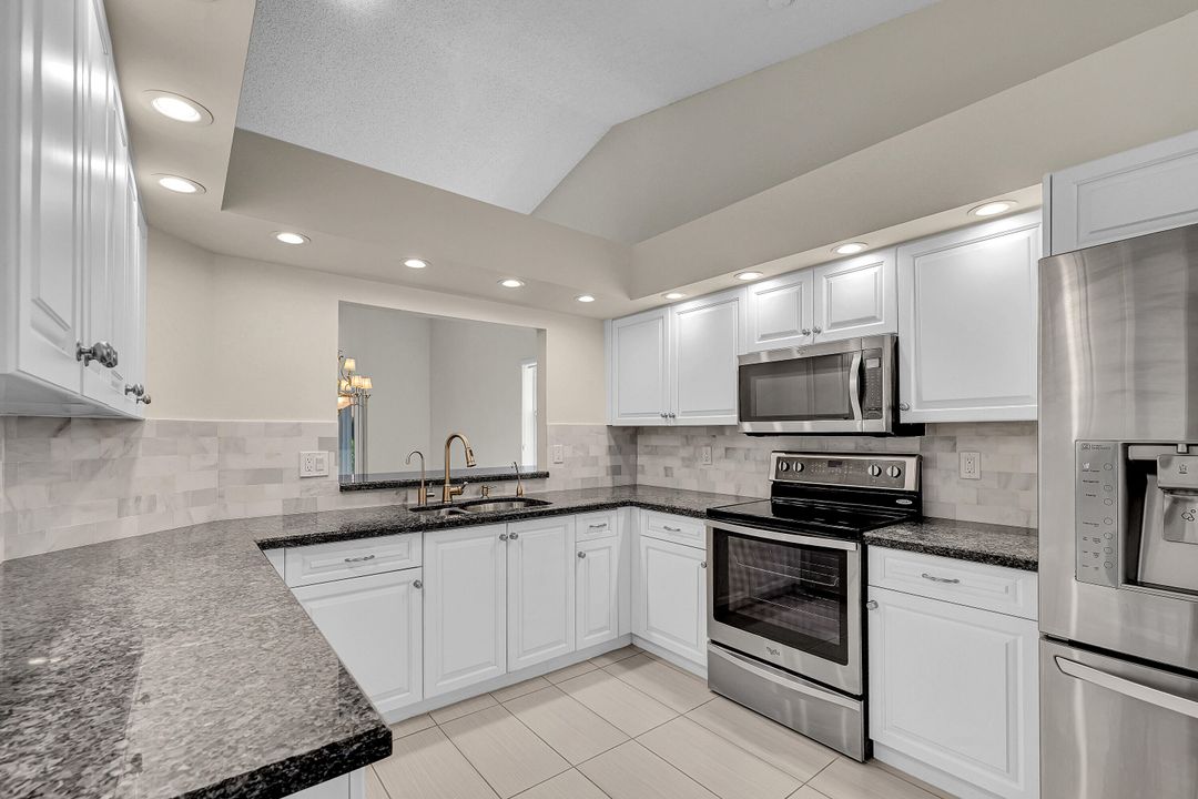 Active With Contract: $299,999 (3 beds, 2 baths, 1706 Square Feet)