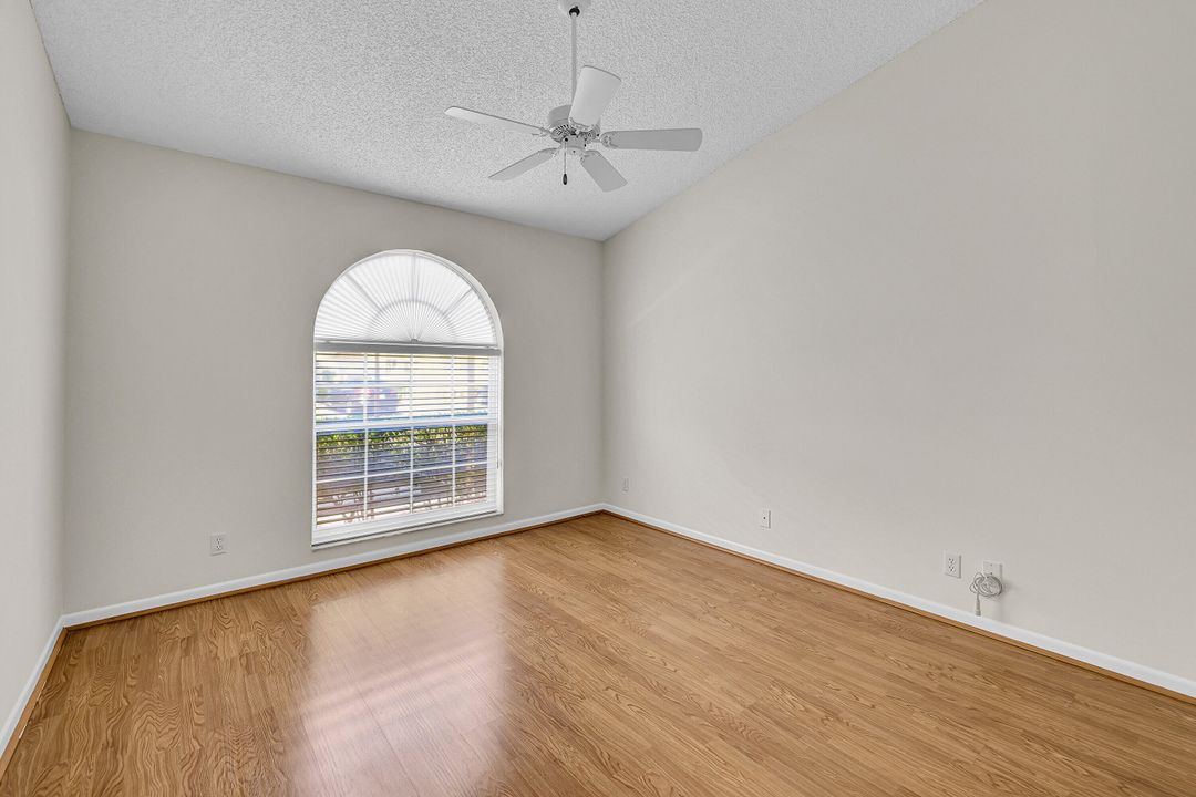 Active With Contract: $299,999 (3 beds, 2 baths, 1706 Square Feet)