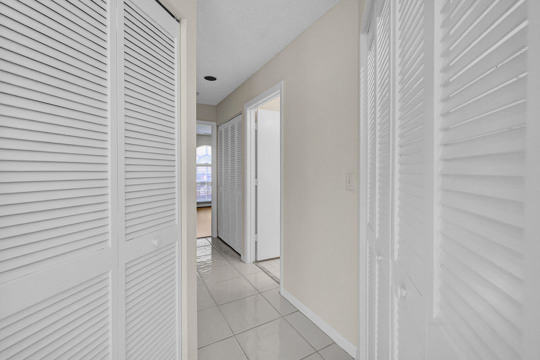 Active With Contract: $299,999 (3 beds, 2 baths, 1706 Square Feet)