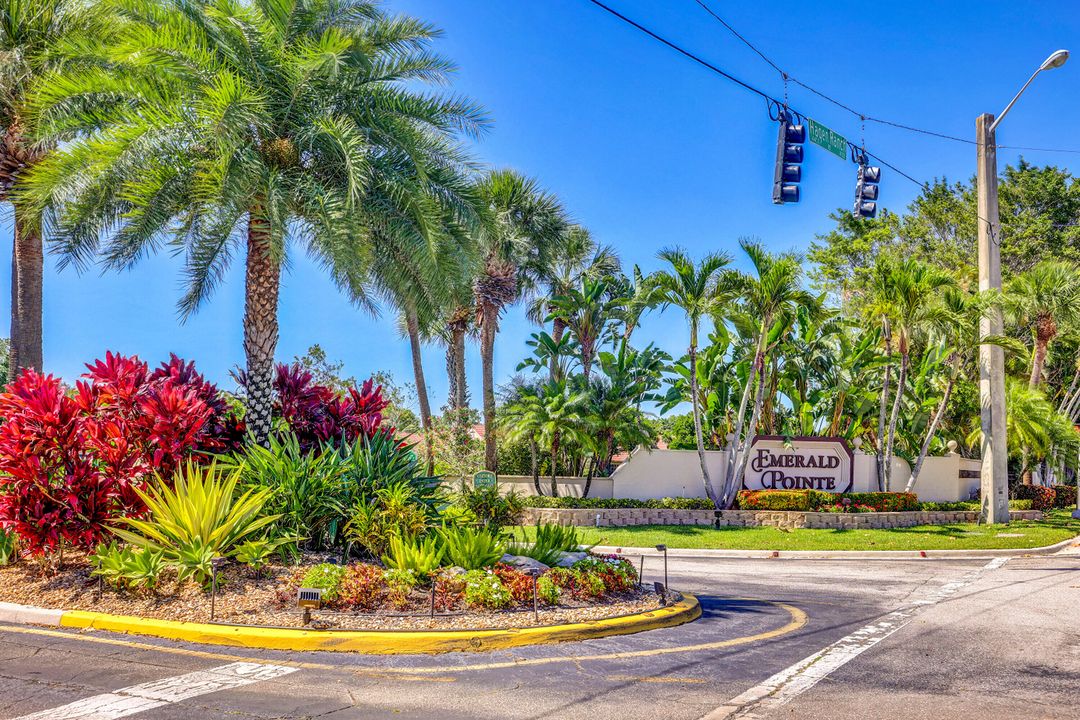 Active With Contract: $299,999 (3 beds, 2 baths, 1706 Square Feet)