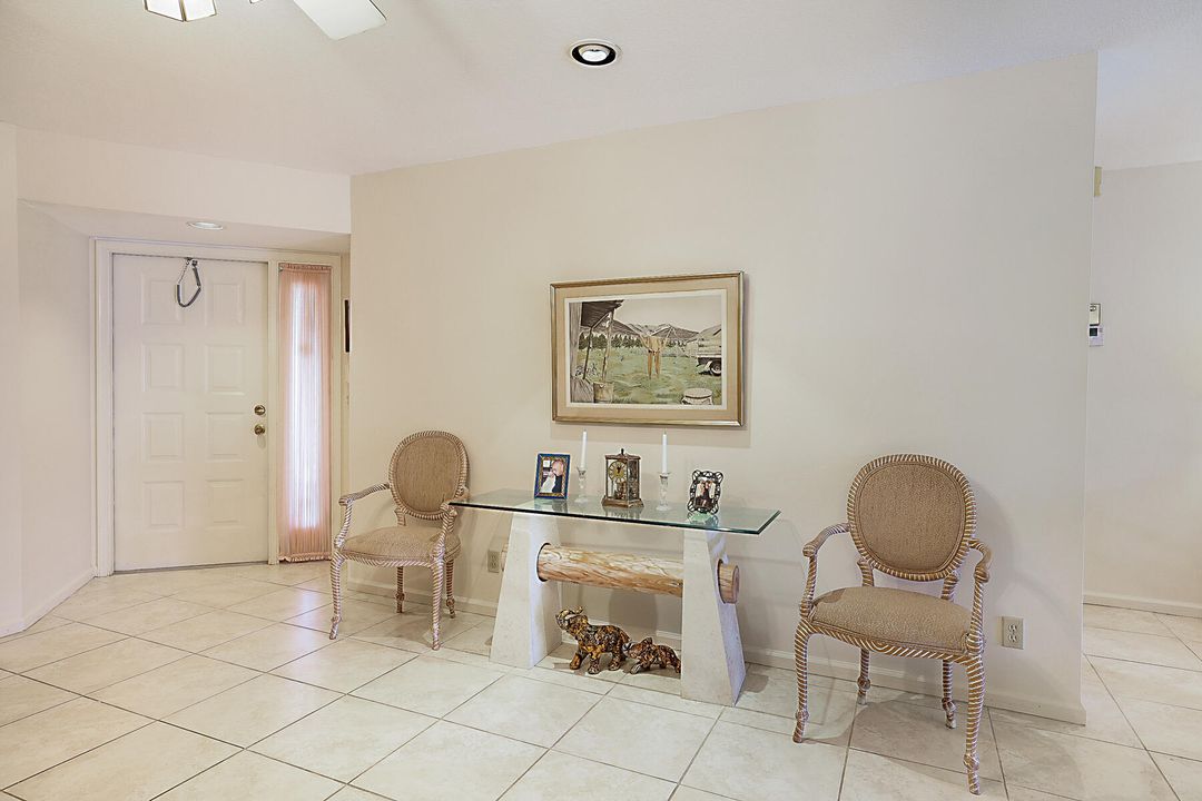 待售: $229,900 (2 贝兹, 2 浴室, 1162 平方英尺)