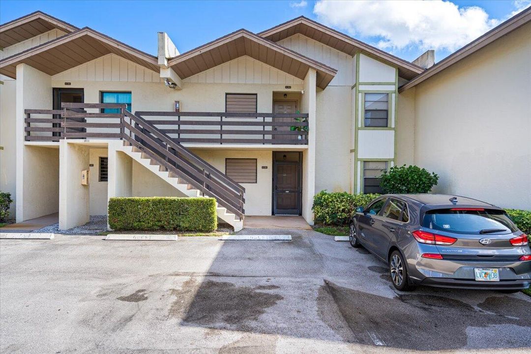 For Sale: $219,999 (2 beds, 2 baths, 1188 Square Feet)