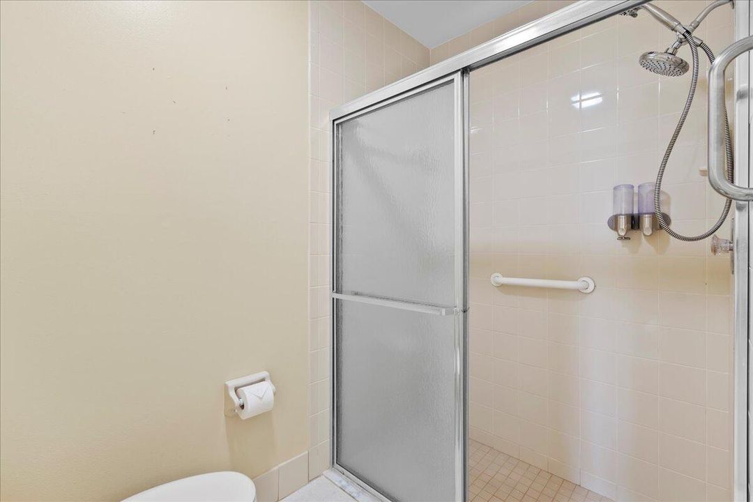 For Sale: $269,900 (2 beds, 2 baths, 1129 Square Feet)