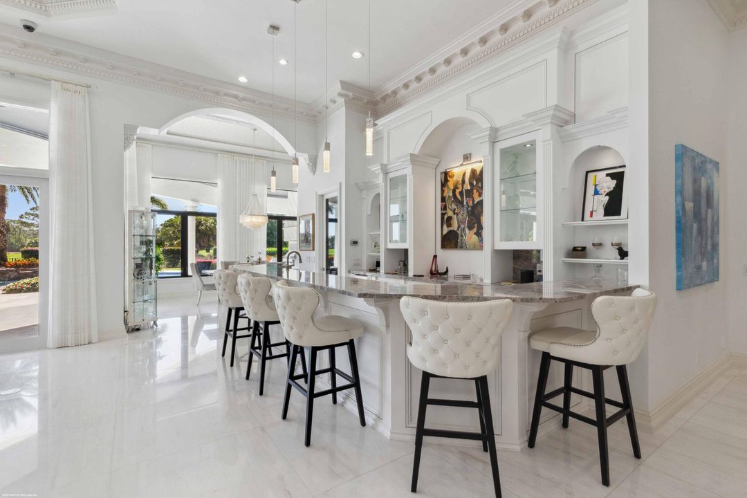 На продажу: $13,795,000 (5 спален, 7 ванн, 8254 Квадратных фут)