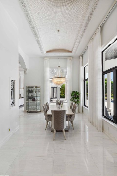 На продажу: $13,795,000 (5 спален, 7 ванн, 8254 Квадратных фут)