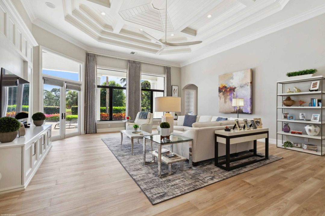 На продажу: $13,795,000 (5 спален, 7 ванн, 8254 Квадратных фут)