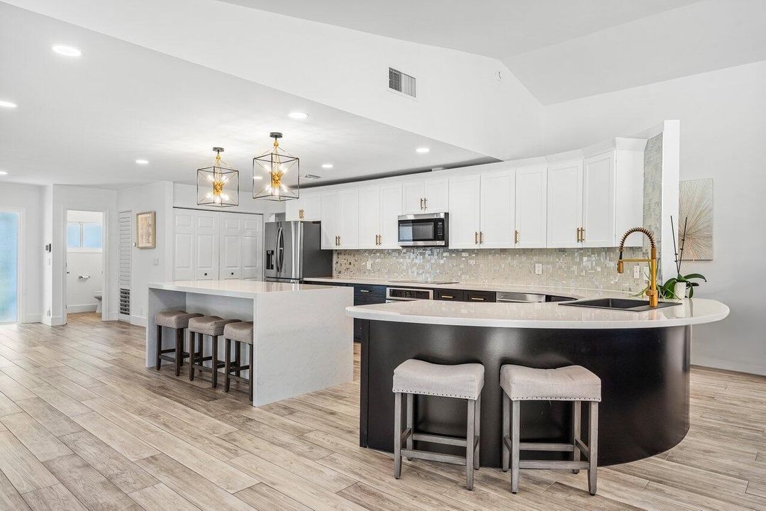 For Sale: $3,345,000 (5 beds, 3 baths, 2932 Square Feet)