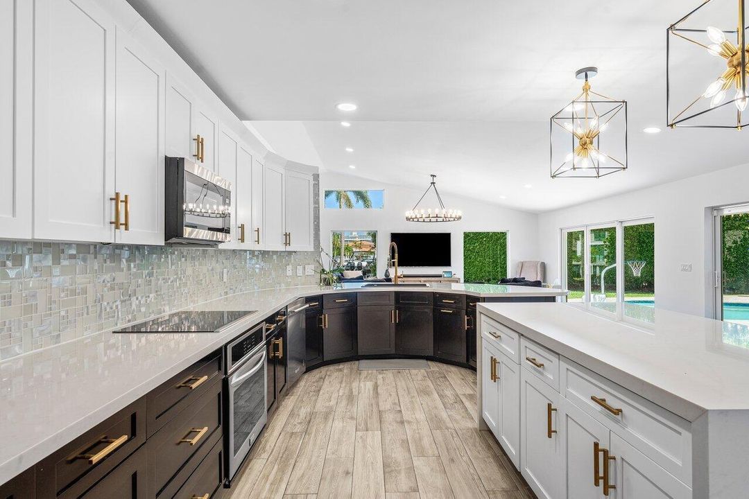 For Sale: $3,345,000 (5 beds, 3 baths, 2932 Square Feet)