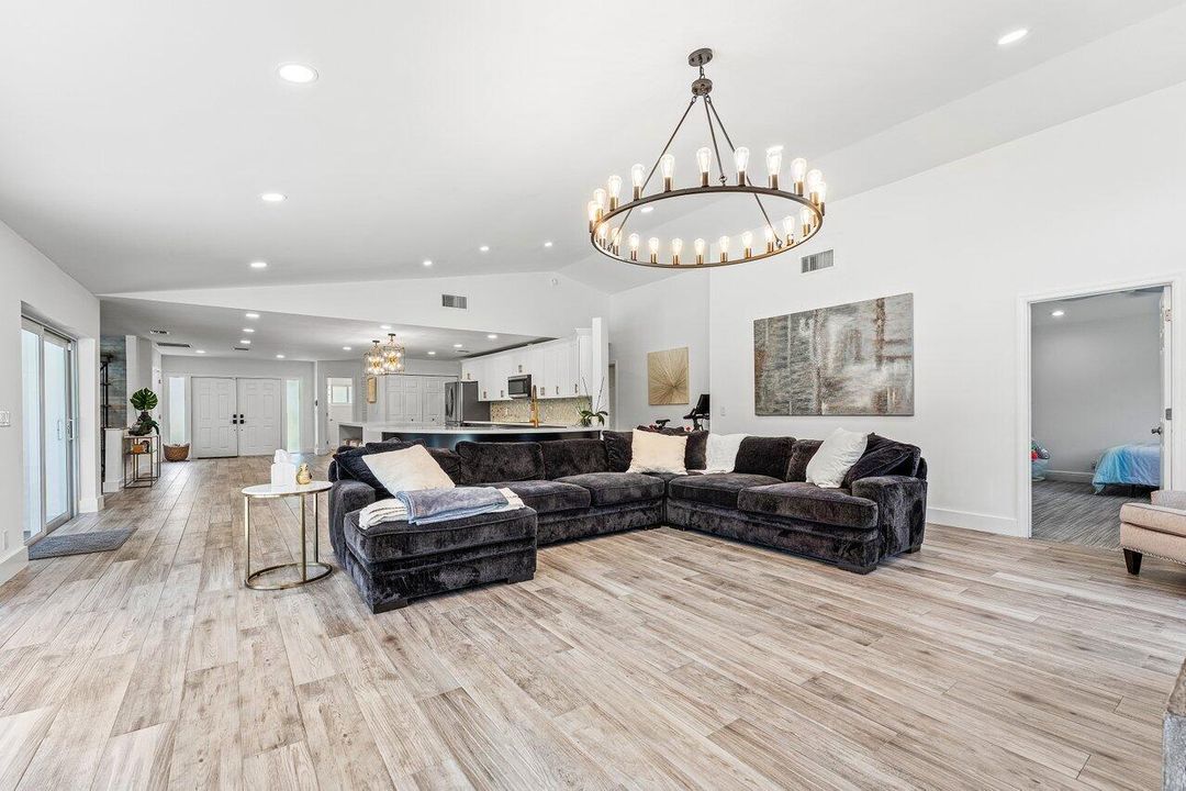 For Sale: $3,345,000 (5 beds, 3 baths, 2932 Square Feet)