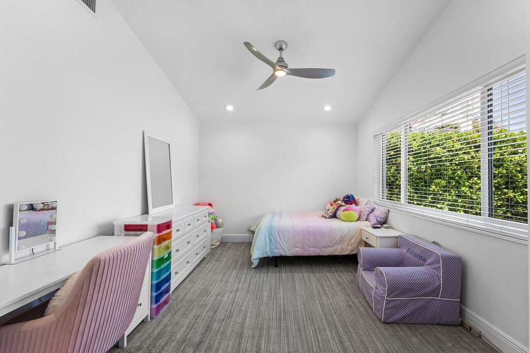 For Sale: $3,345,000 (5 beds, 3 baths, 2932 Square Feet)