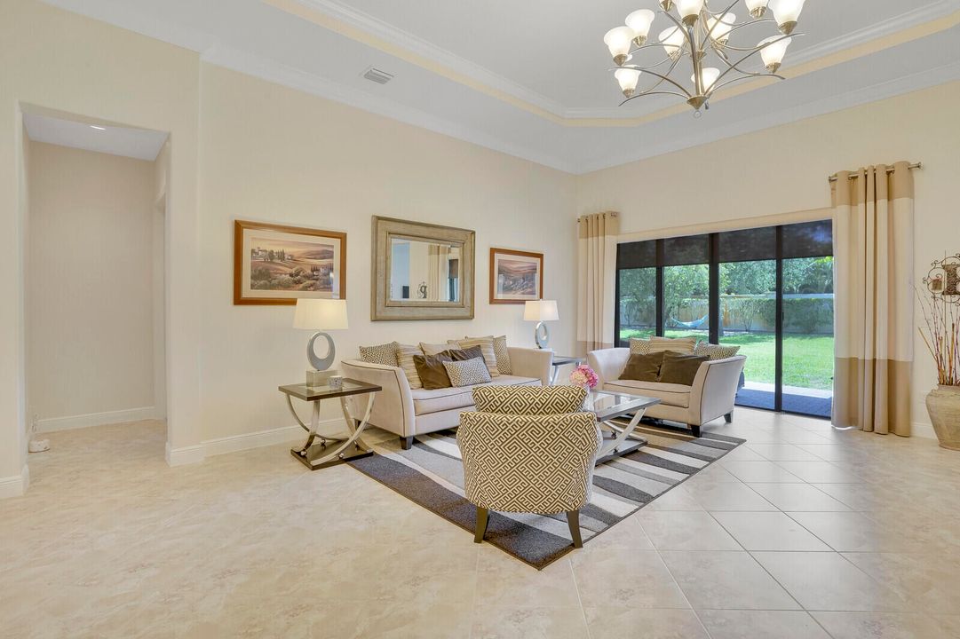 Active With Contract: $870,000 (4 beds, 4 baths, 3082 Square Feet)