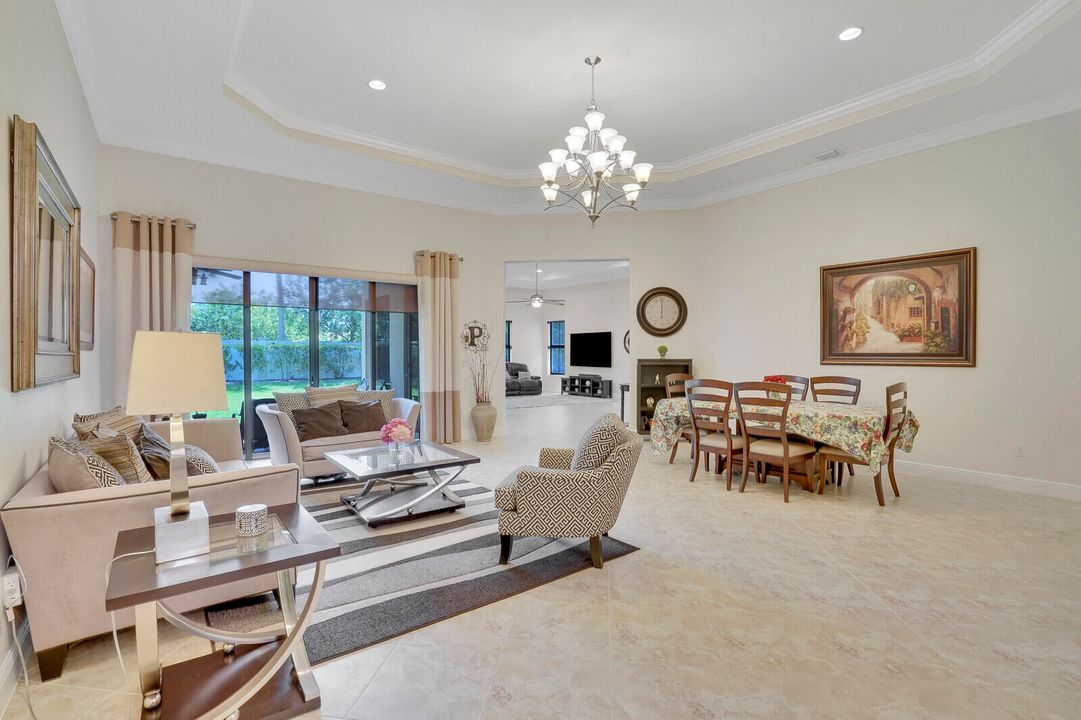 Active With Contract: $870,000 (4 beds, 4 baths, 3082 Square Feet)