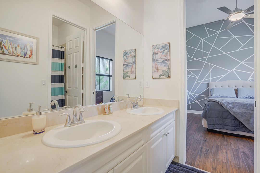 Active With Contract: $870,000 (4 beds, 4 baths, 3082 Square Feet)