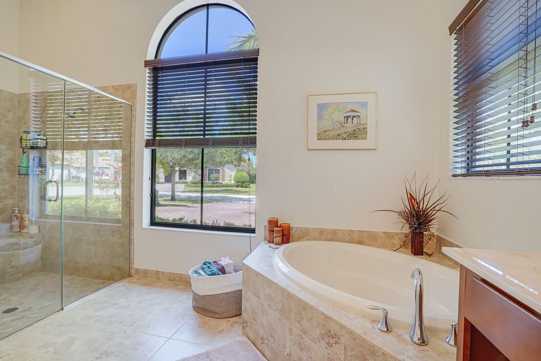 Active With Contract: $870,000 (4 beds, 4 baths, 3082 Square Feet)