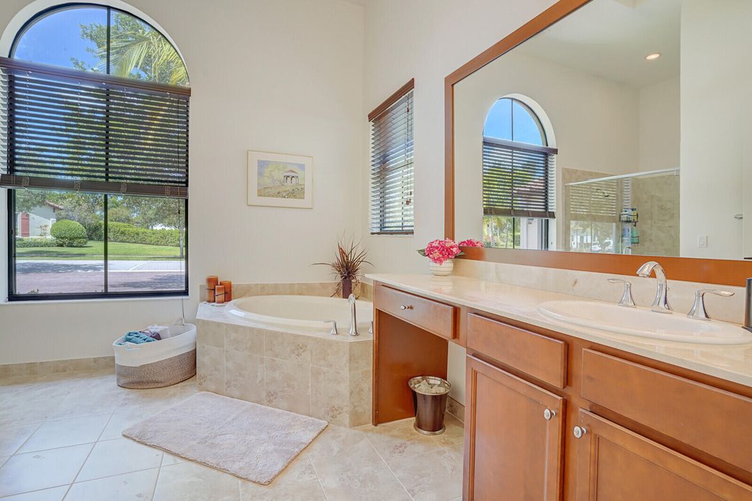 Active With Contract: $870,000 (4 beds, 4 baths, 3082 Square Feet)