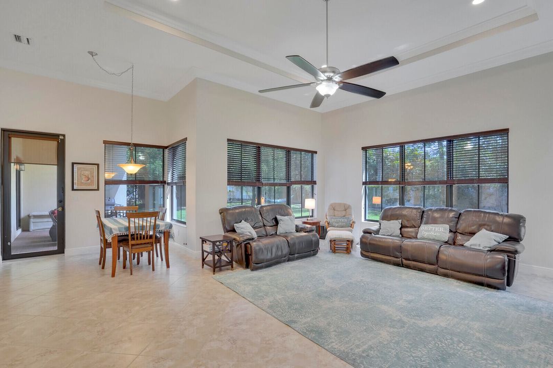 Active With Contract: $870,000 (4 beds, 4 baths, 3082 Square Feet)