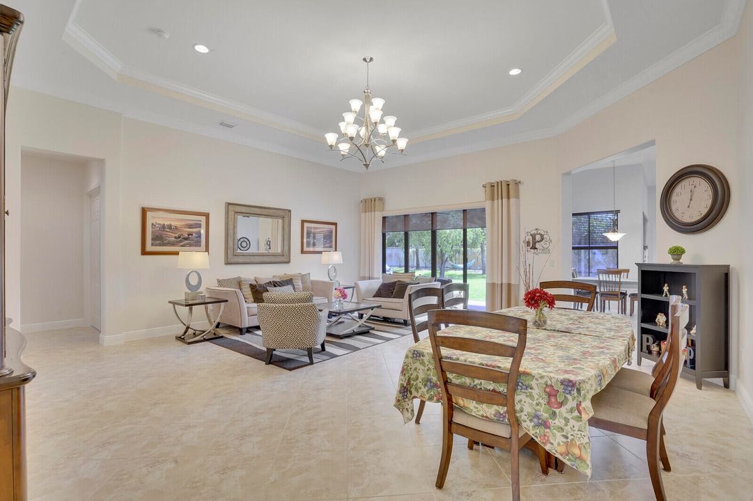 Active With Contract: $870,000 (4 beds, 4 baths, 3082 Square Feet)