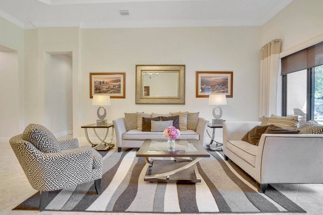 Active With Contract: $870,000 (4 beds, 4 baths, 3082 Square Feet)