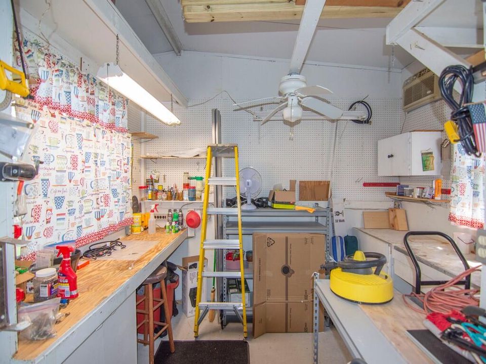 For Sale: $59,500 (2 beds, 2 baths, 1080 Square Feet)