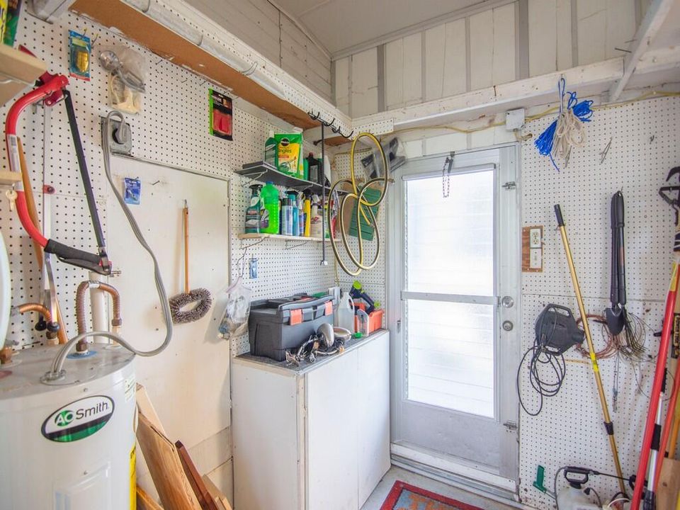 For Sale: $59,500 (2 beds, 2 baths, 1080 Square Feet)