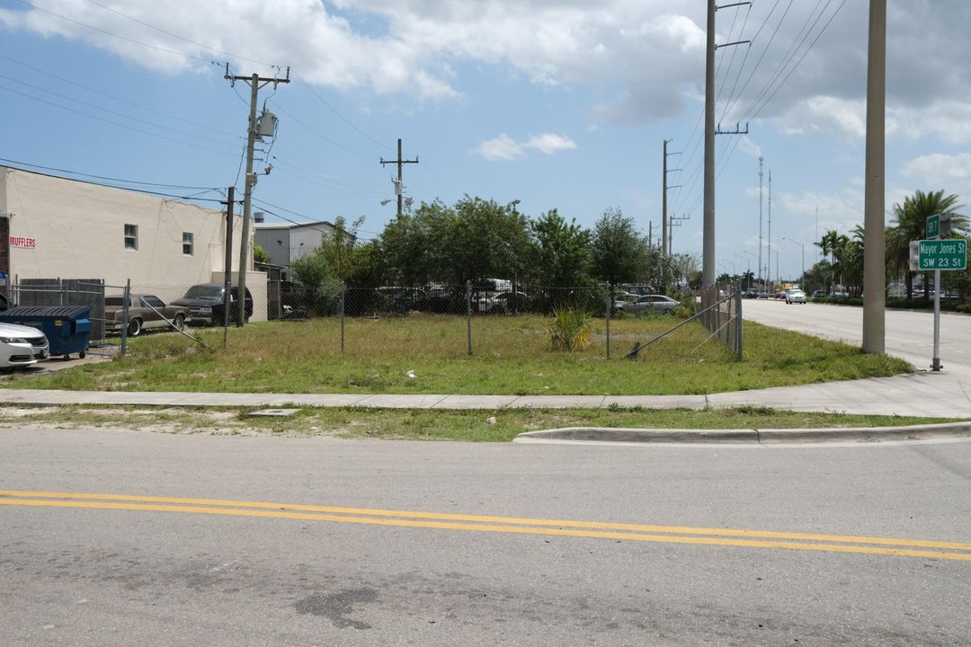 待售: $375,000 (0 贝兹, 0 浴室, 0 平方英尺)