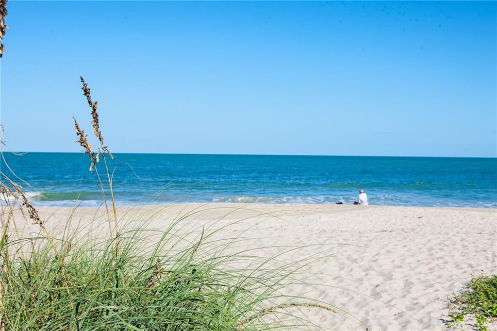 For Sale: $469,000 (2 beds, 2 baths, 1475 Square Feet)