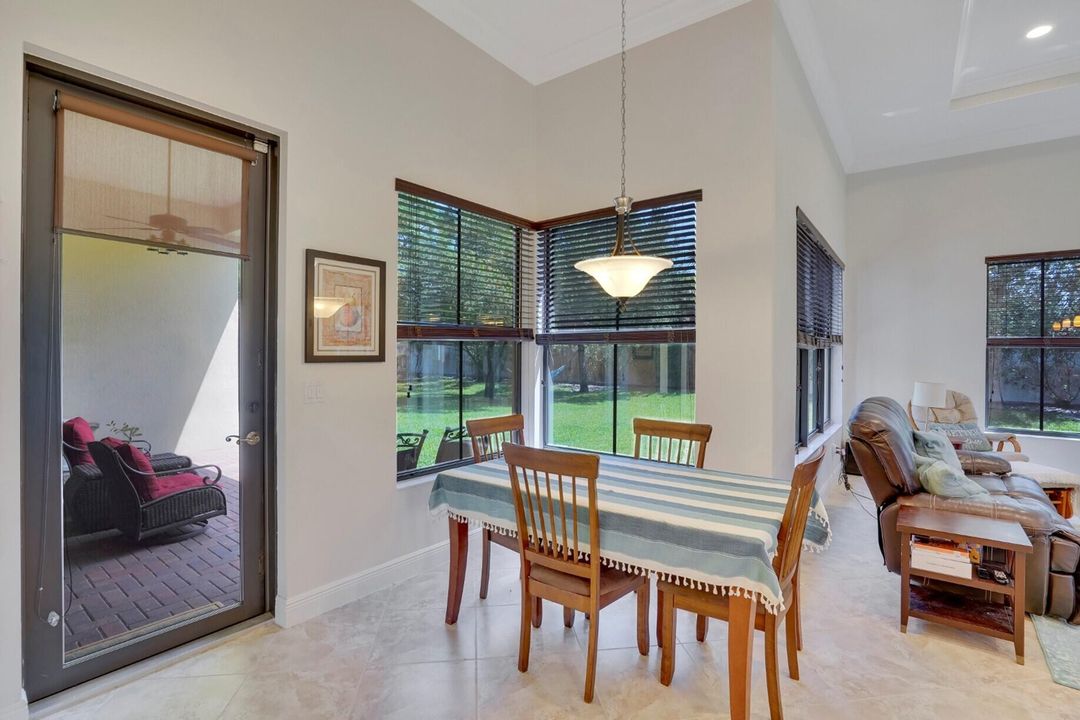 Active With Contract: $870,000 (4 beds, 4 baths, 3082 Square Feet)