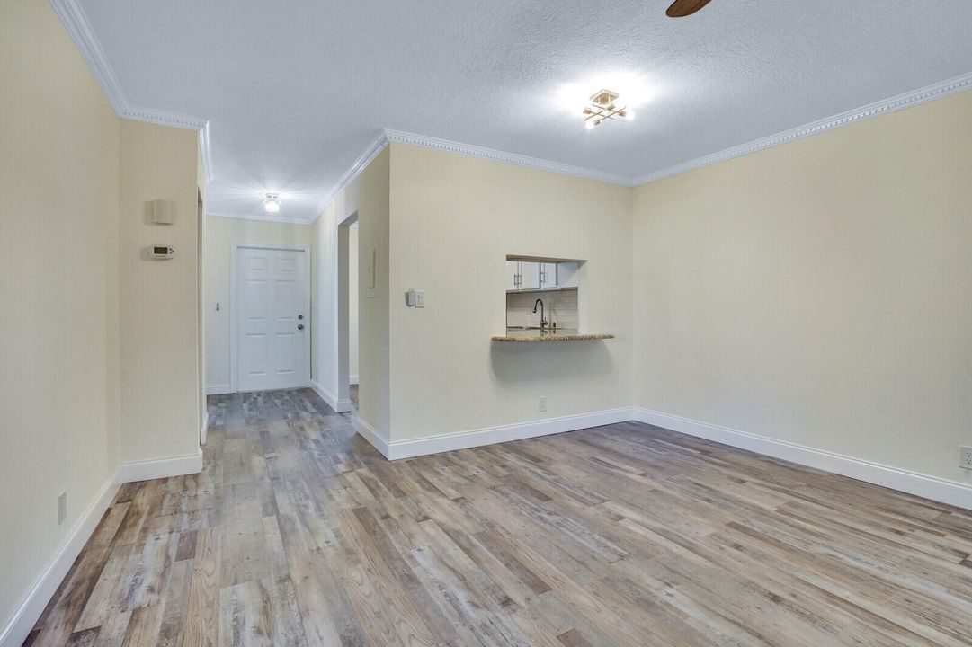 Activo con contrato: $200,000 (2 camas, 2 baños, 1029 Pies cuadrados)