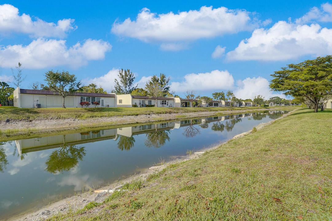 Activo con contrato: $200,000 (2 camas, 2 baños, 1029 Pies cuadrados)