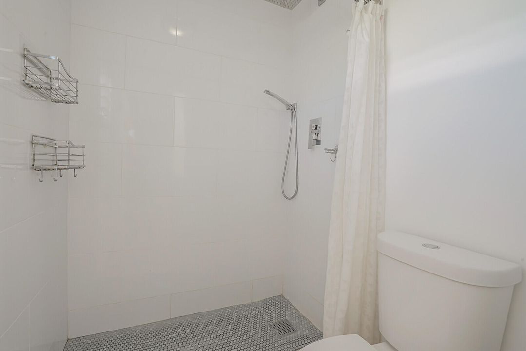 Activo con contrato: $200,000 (2 camas, 2 baños, 1029 Pies cuadrados)