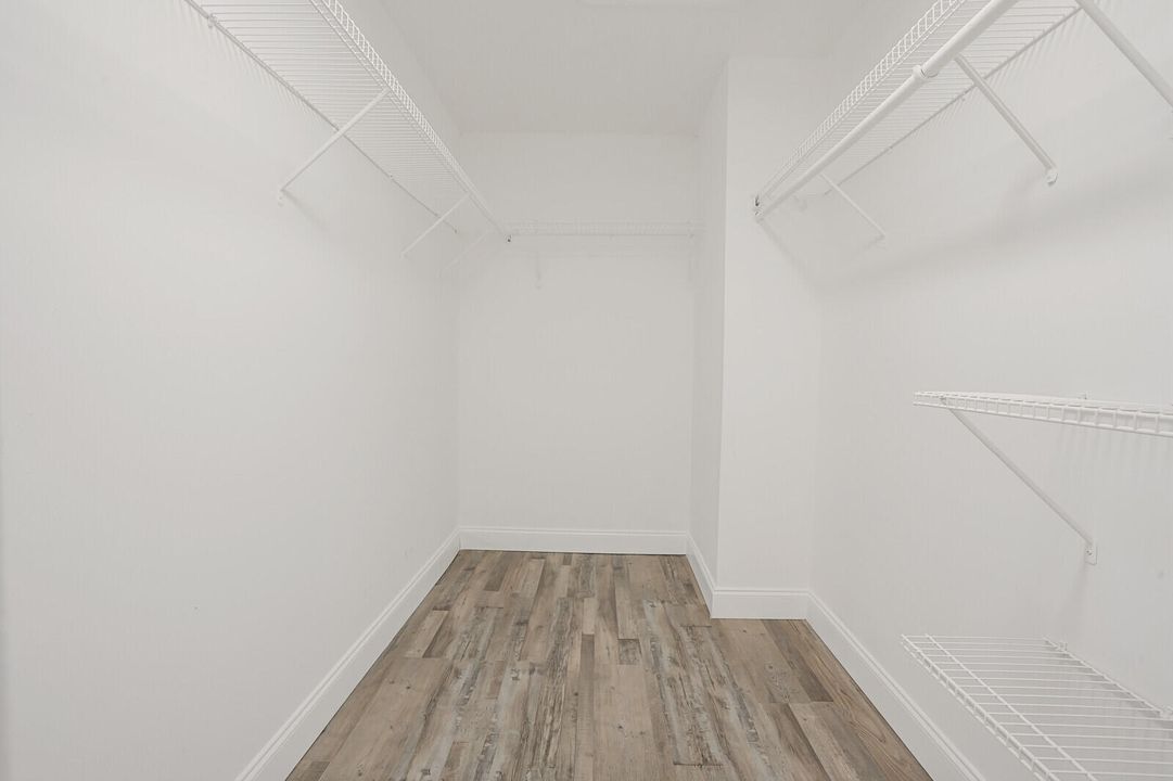 Activo con contrato: $200,000 (2 camas, 2 baños, 1029 Pies cuadrados)