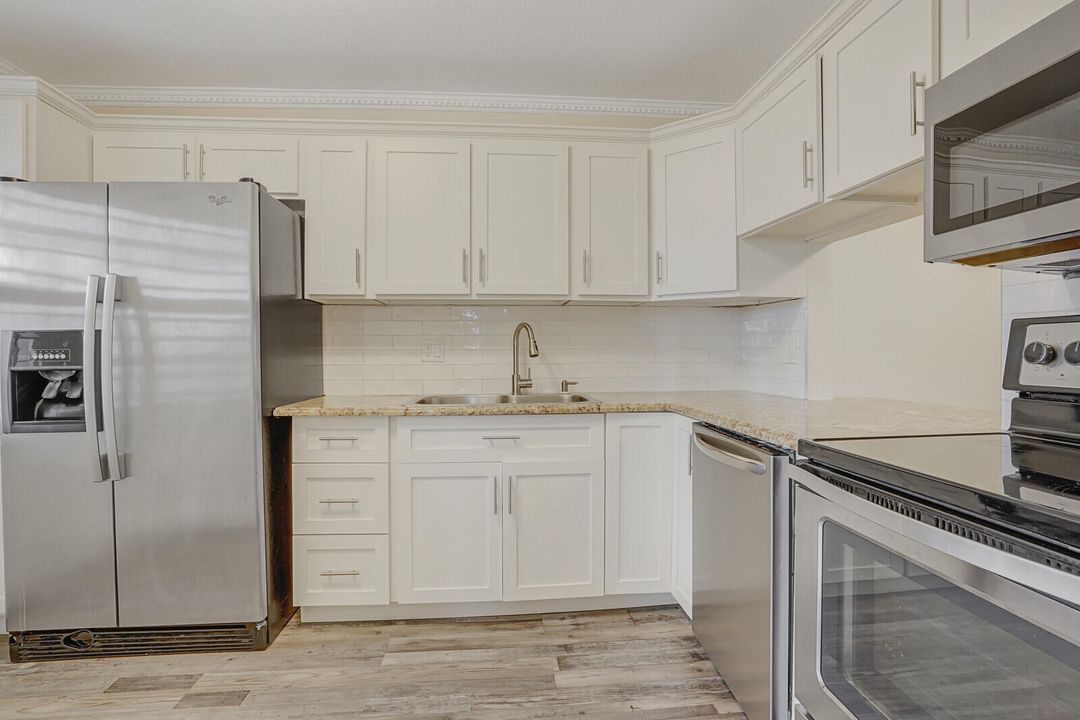 Activo con contrato: $200,000 (2 camas, 2 baños, 1029 Pies cuadrados)