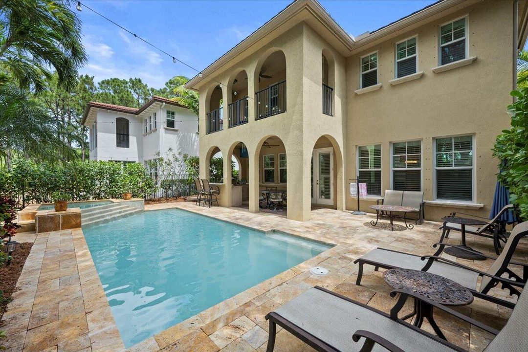 Recently Rented: $6,850 (3 beds, 2 baths, 2468 Square Feet)