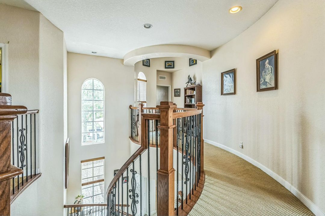 待售: $869,000 (6 贝兹, 5 浴室, 3837 平方英尺)