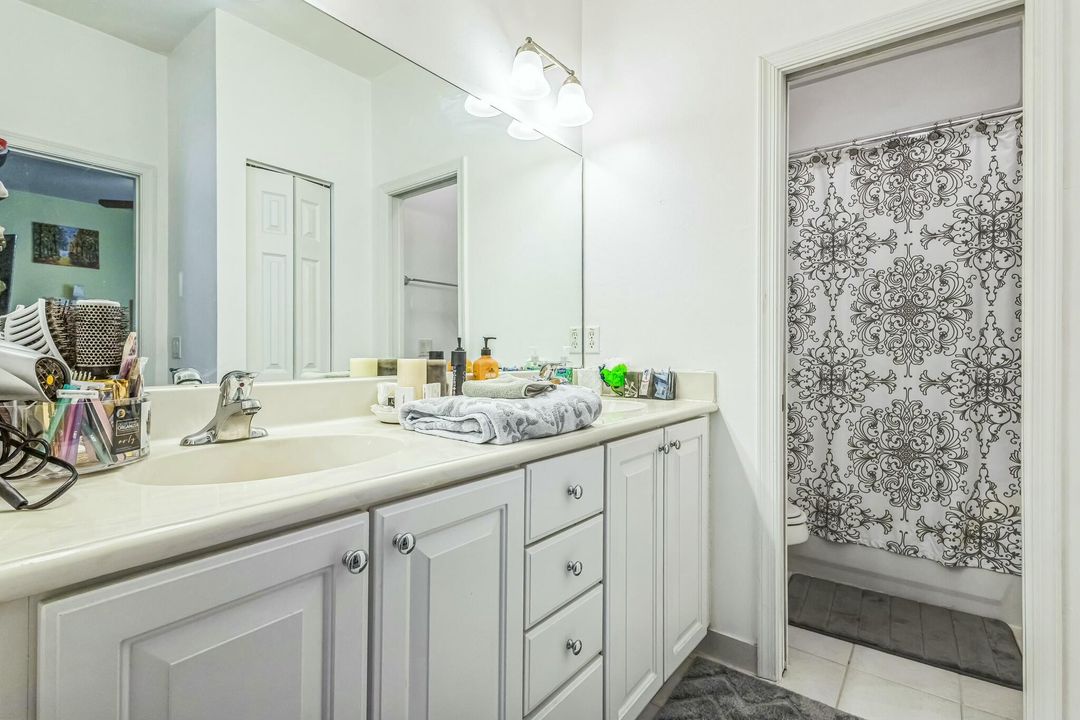 待售: $869,000 (6 贝兹, 5 浴室, 3837 平方英尺)