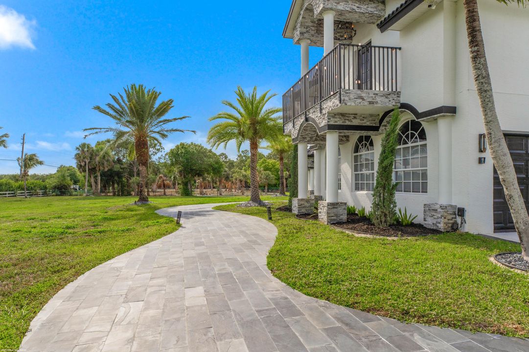 For Sale: $1,895,000 (5 beds, 4 baths, 3755 Square Feet)