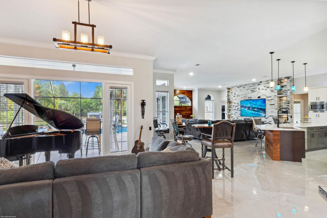For Sale: $1,895,000 (5 beds, 4 baths, 3755 Square Feet)