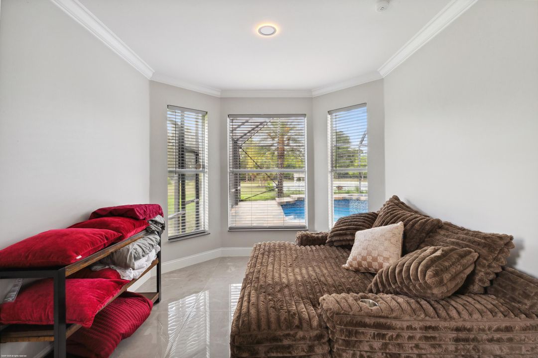 For Sale: $1,895,000 (5 beds, 4 baths, 3755 Square Feet)