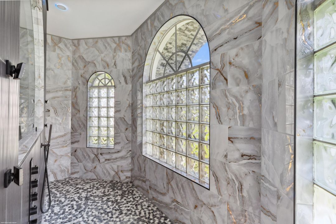 For Sale: $1,895,000 (5 beds, 4 baths, 3755 Square Feet)